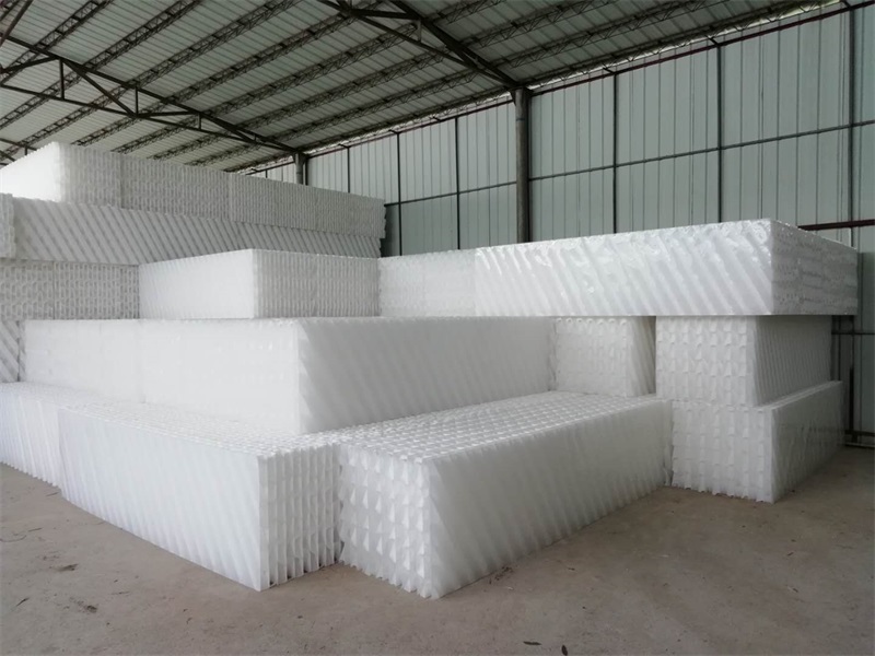 交叉式斜管堆碼現(xiàn)場1